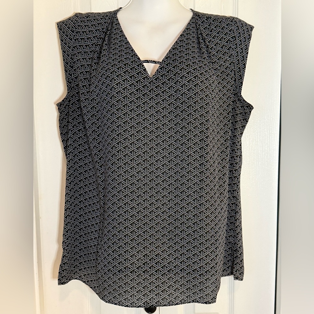 Banana Republic Black and White Patterned Blouse